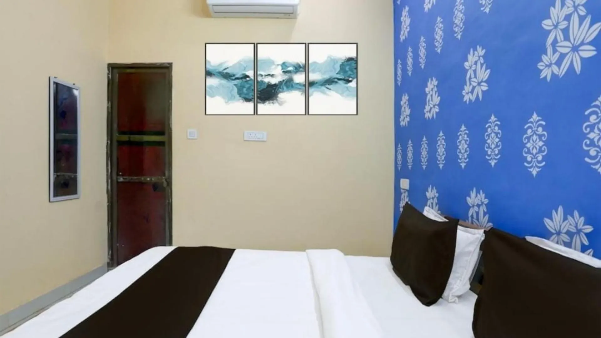 Hotel Premium Vista Inn Stay Near Siddheshwari Maa Durga - Fully Air Conditioned Hotel - Best Premium Hotel 바라나시 4*,